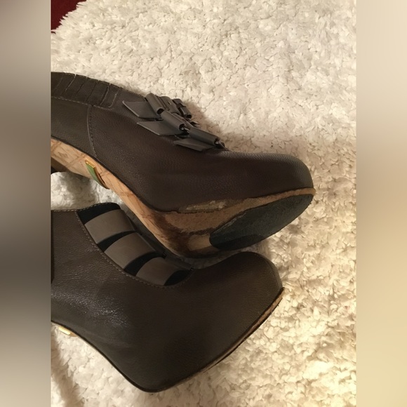 L.A.M.B. Green leather booties size 7 - Picture 7 of 8